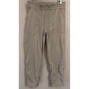 Lululemon Align High Rise Jogger Pants Beige Cargo Pockets Drawstring‎ Size 6